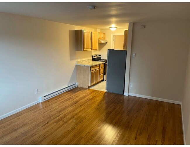 Primary Photo - Fully Updated 1 Bed/1 Bath! Great Ballard Location & Great Price!