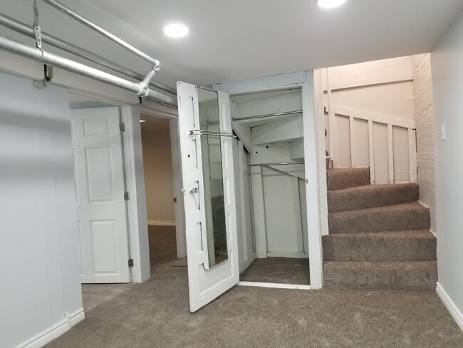 Front door Stairs and Closet - 5446 N Sawyer Ave