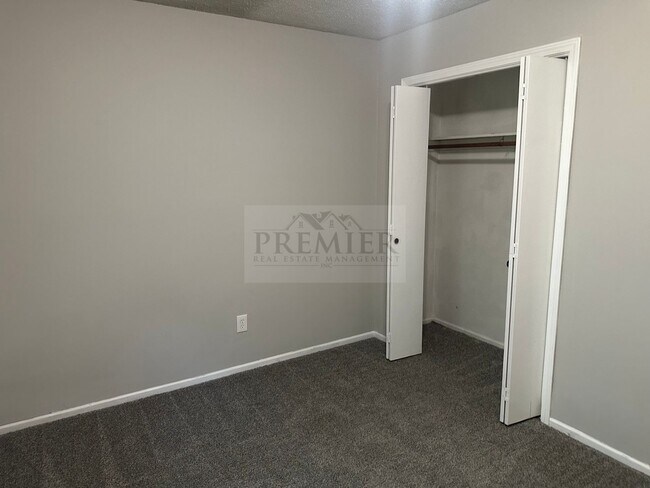 Building Photo - 240 W Kump Ave