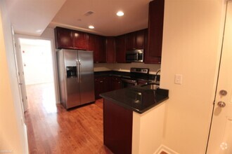 Building Photo - 4 br, 4 bath Triplex - 1915 N GRATZ ST Unit 1