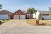 Building Photo - 11129 Springhollow Ct