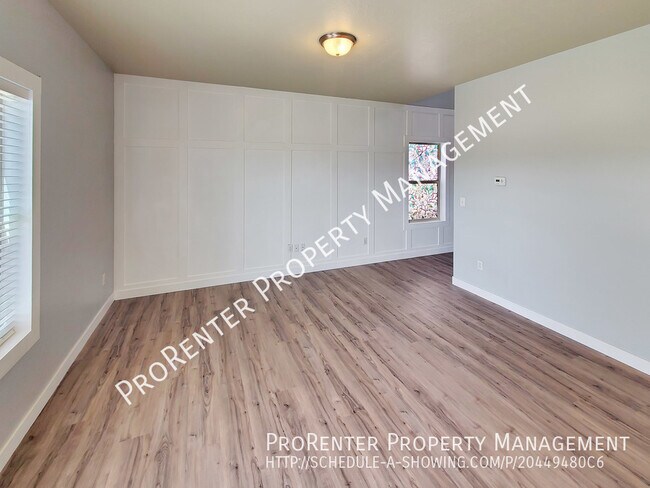 Building Photo - 1005 N 740 W