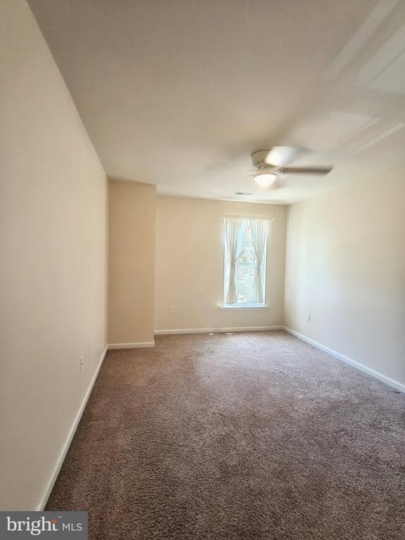 Building Photo - 2913 Lakeview Pkwy