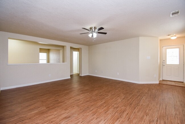 Building Photo - 29223 Legends Bluff Dr