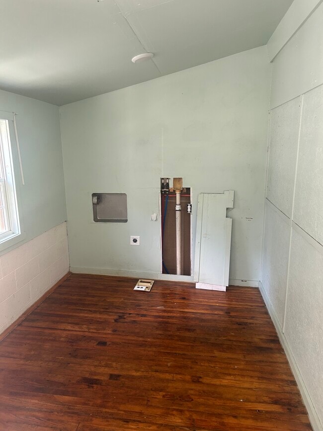 Building Photo - 5476 Lincoln Hwy