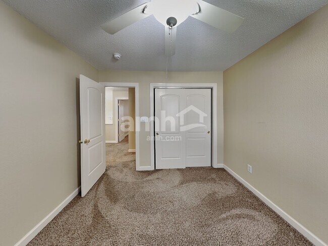 Building Photo - 5647 James Blair Dr