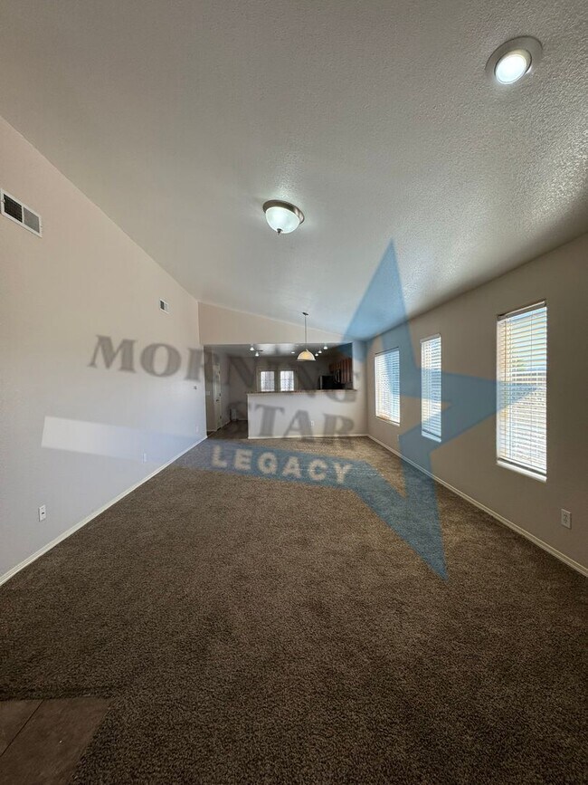 Building Photo - 4 Bed House with converted garage!