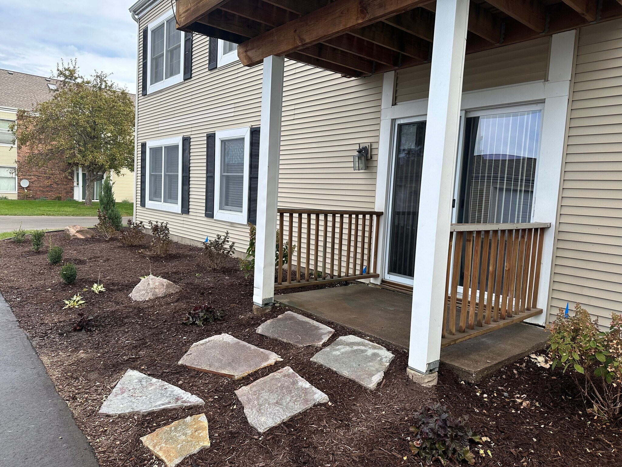 Building Photo - 1551 Namekagon St