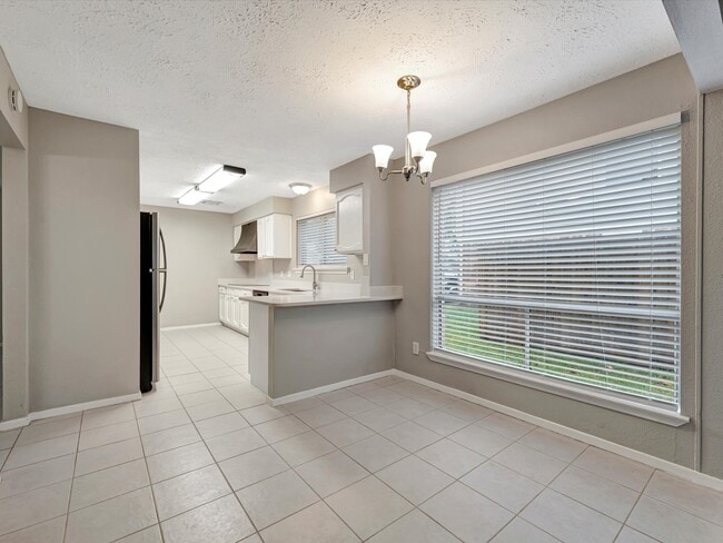 Building Photo - 2312 Meade Ct