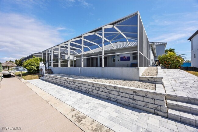 Building Photo - 5328 Mayfair Ct