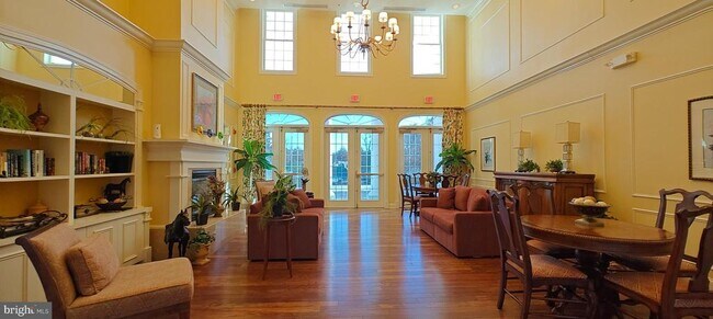 Building Photo - 10425 Starlight Pl