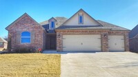 Building Photo - 4 bedroom home in Brighton Village