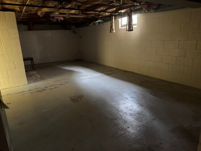 Building Photo - 2600 Harrison Ave