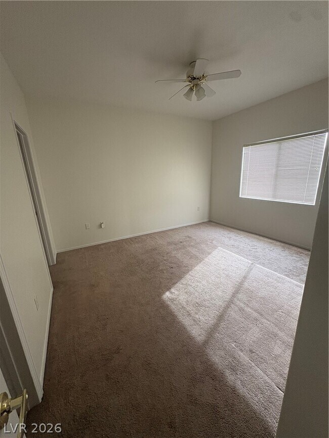 Building Photo - 1050 E Cactus Ave