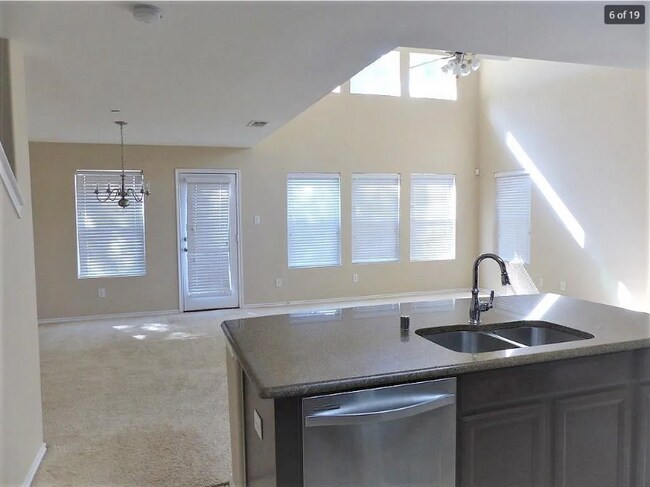 Building Photo - 5405 Crimson Oaks Dr