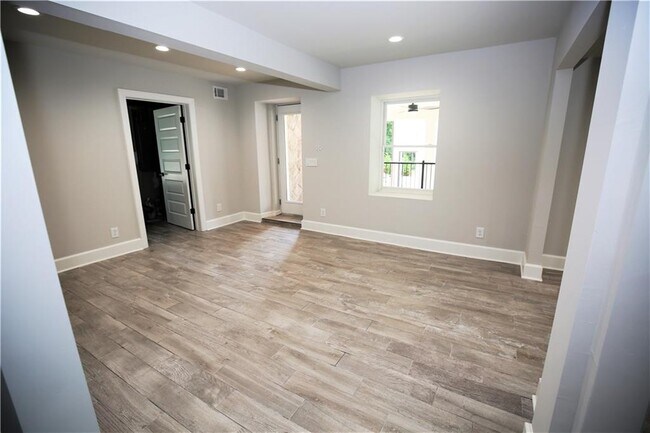 Building Photo - 957 Briarcliff Rd NE