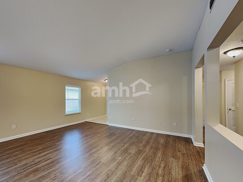 Building Photo - 12712 Daylight Trl