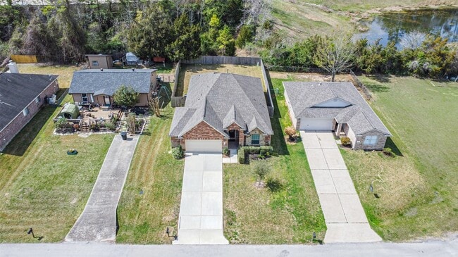 Building Photo - 419 Lazy Ln