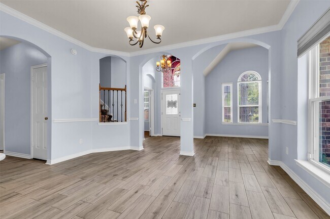 Building Photo - 30114 Thorsby Dr