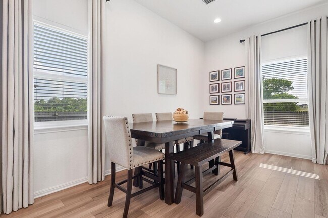 Building Photo - 232 Manassas Dr