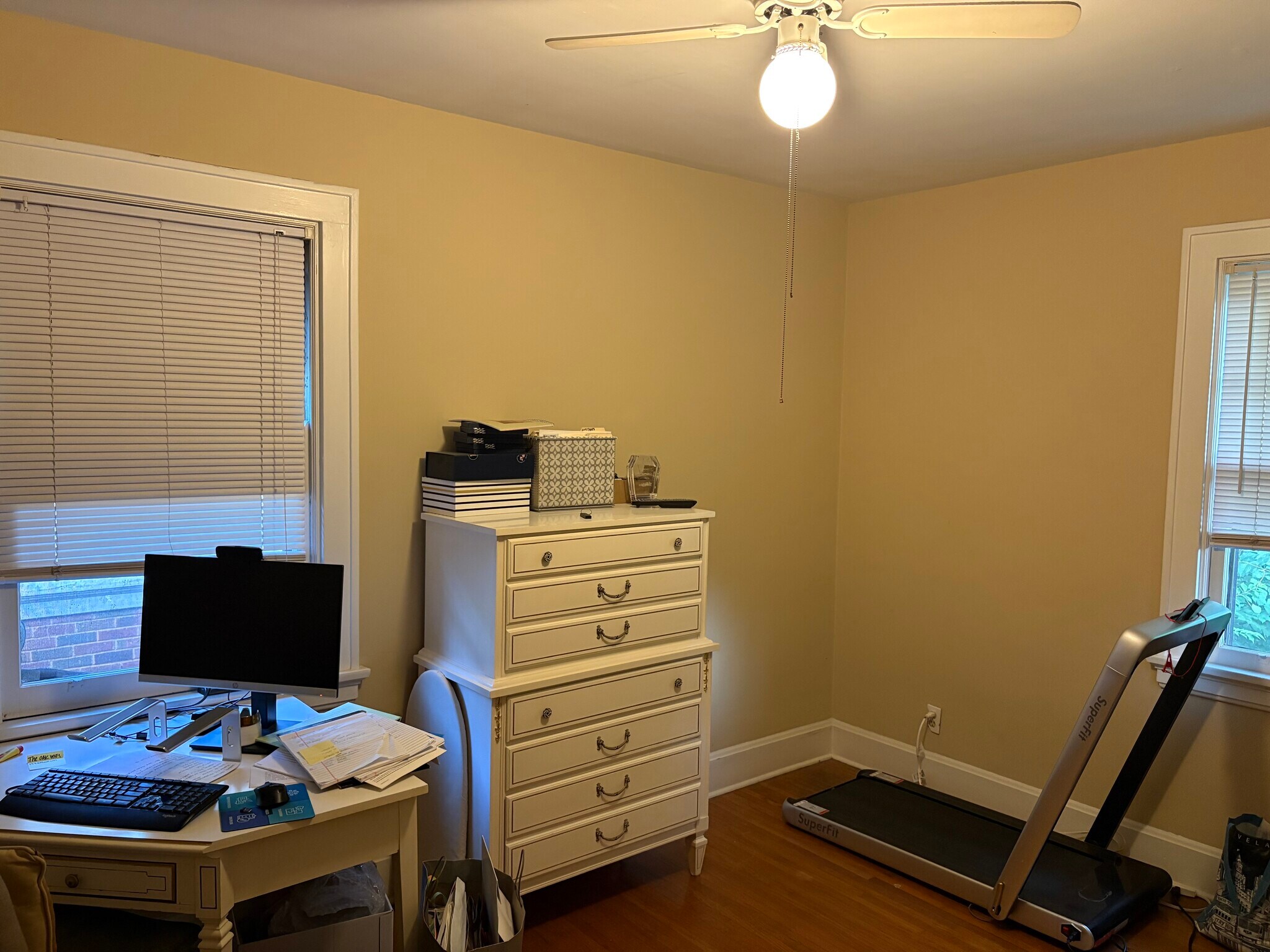 Bedroom #2 / Office - 3219 Glengyle Ave