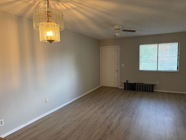 Building Photo - 2 bed 2 bath in winterpark!