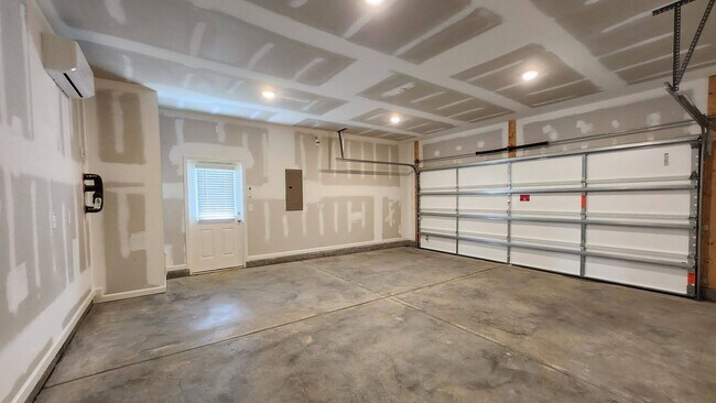 Building Photo - 4 Bedroom 2.5 Bathroom NEW Home in Wilson's Walk
