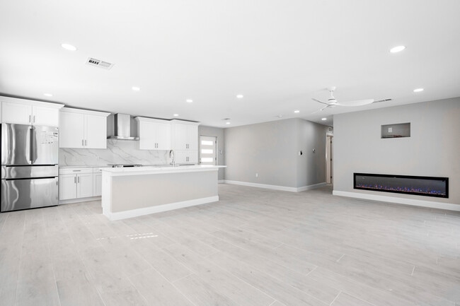 Building Photo - 4107 Miller Dr