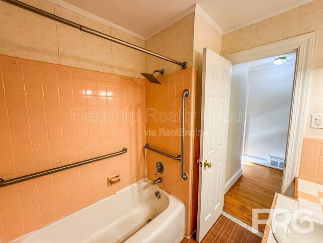 Building Photo - 2501 Jefferson Dr