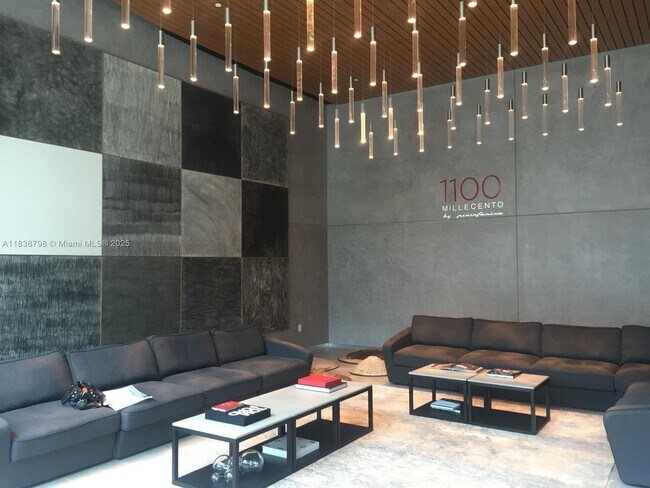 Building Photo - 1100S S Miami Ave