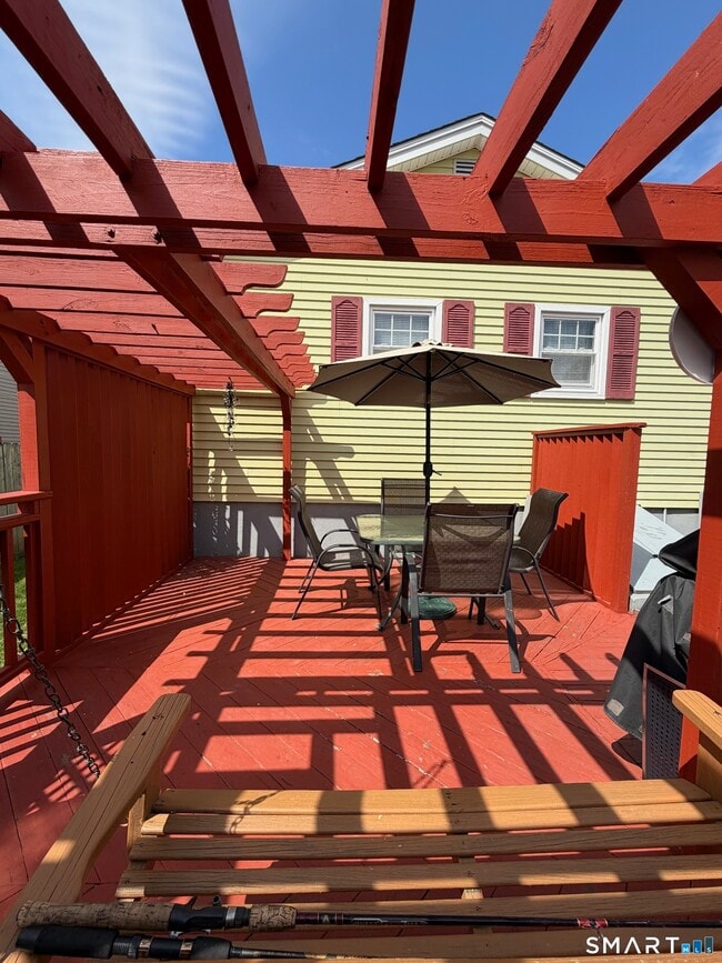 Building Photo - 23 Magnolia St