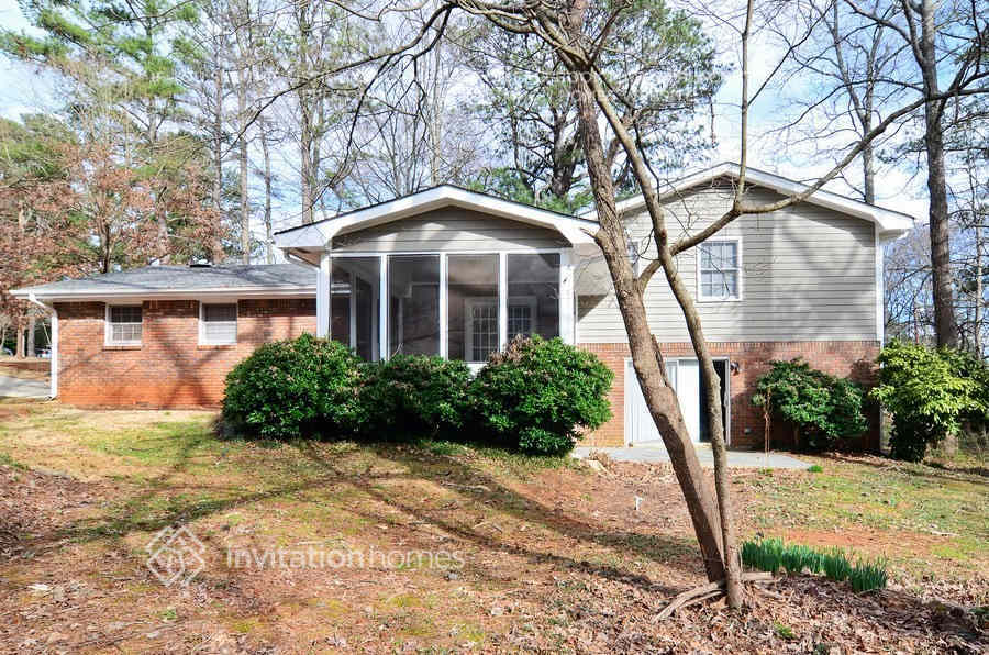 Building Photo - 3370 Doyle Ln SW