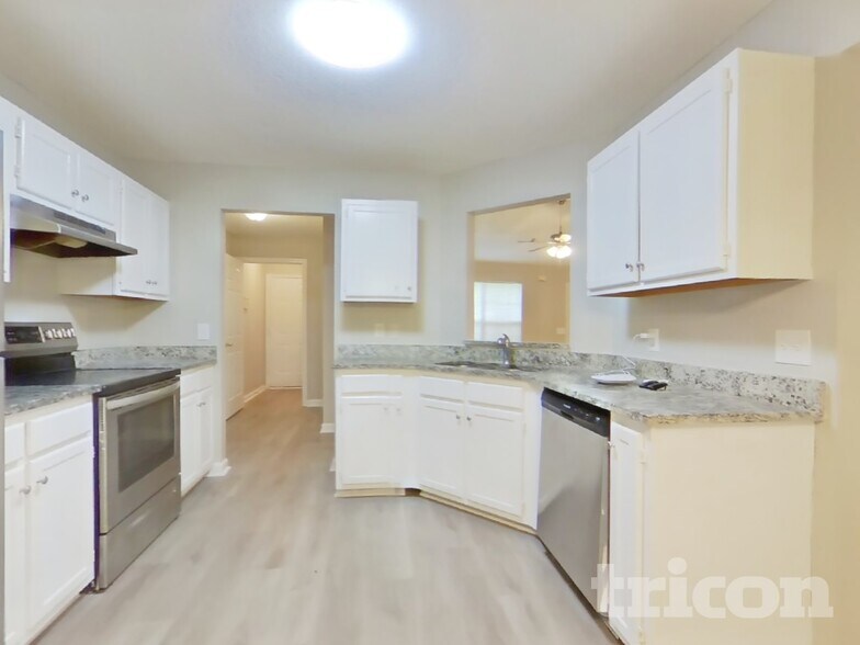 Building Photo - 215 Winterville Dr