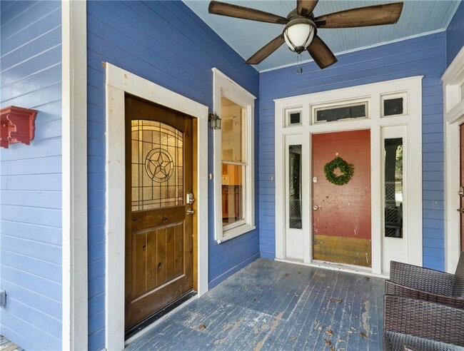 Building Photo - 3210 Hampton Rd