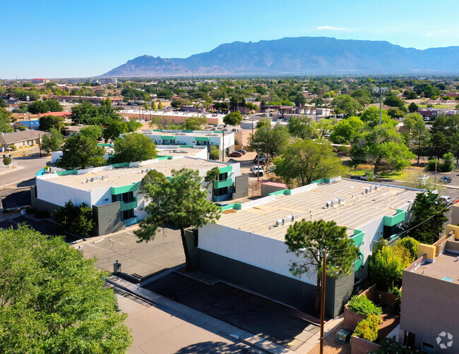 Building Photo - Theta Apartments