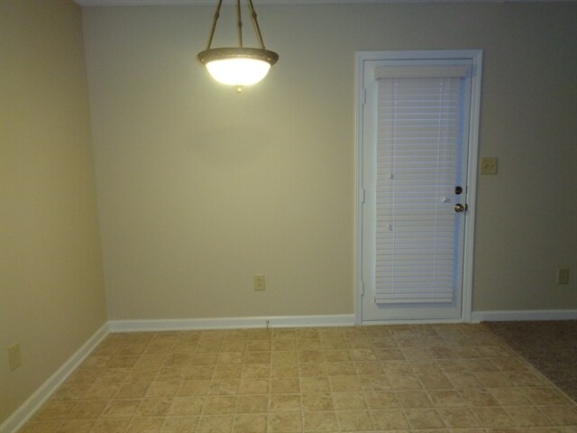Building Photo - 970 Foxtail Dr