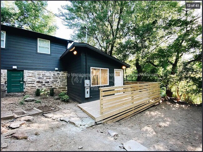 Building Photo - 112 S University Ave