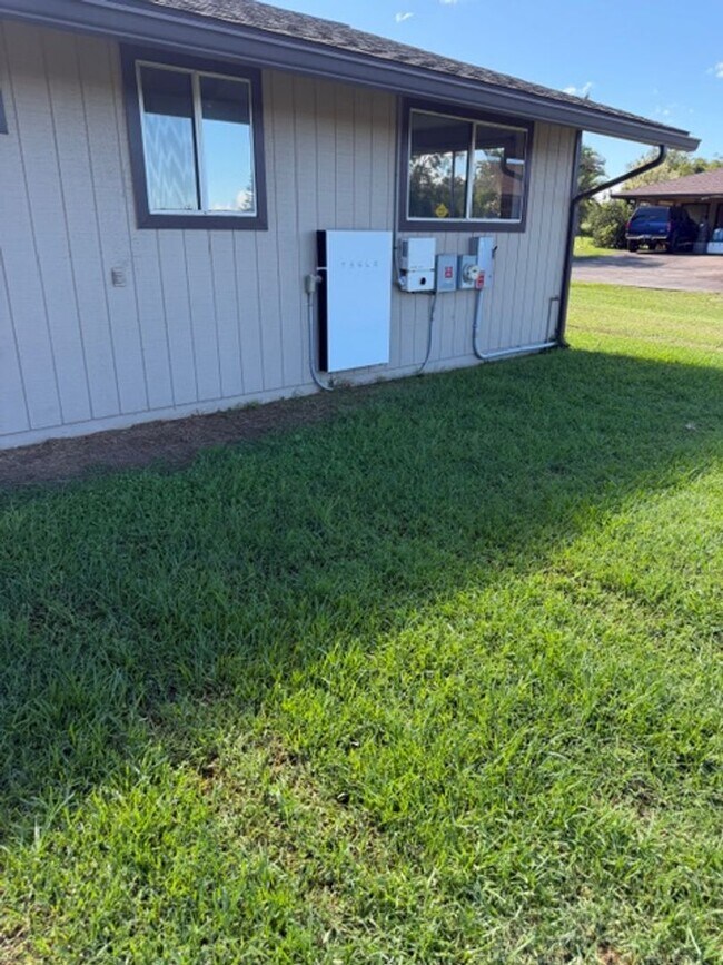 Primary Photo - 75 Kaupea St