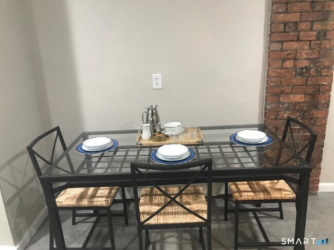 Building Photo - 531 East St