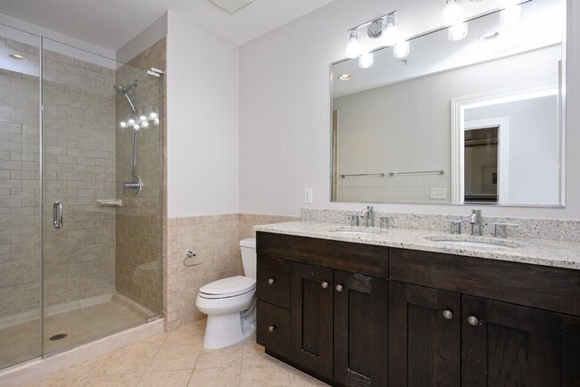 Building Photo - Downtown Raleigh Penthouse with Stunning View