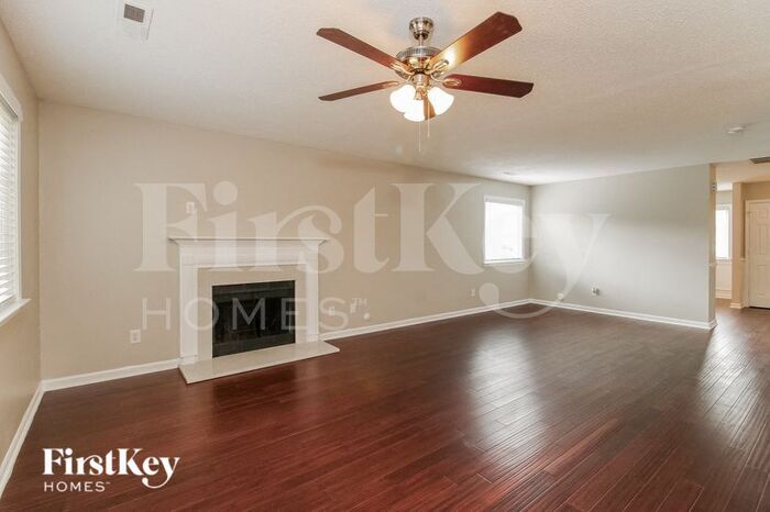 Building Photo - 2900 Sussex Dr