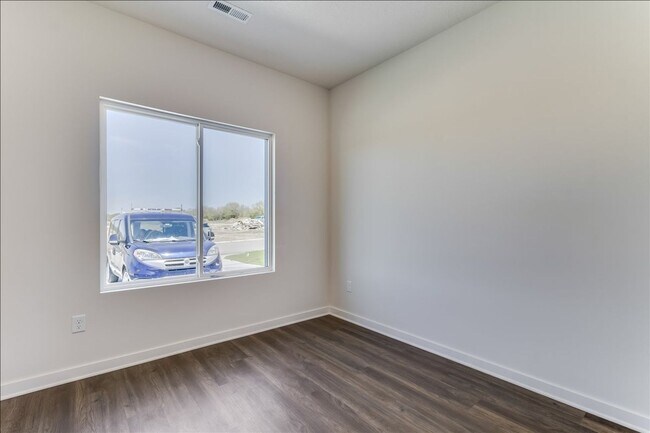 Building Photo - Beautiful Four Bedroom, Two Bathroom