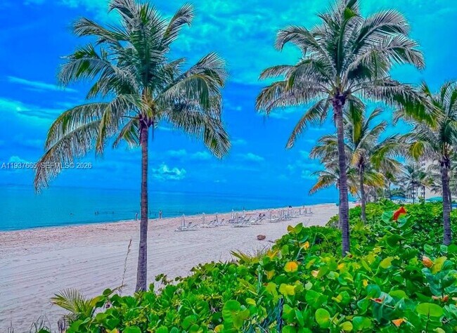 Building Photo - 2030 S Ocean Dr