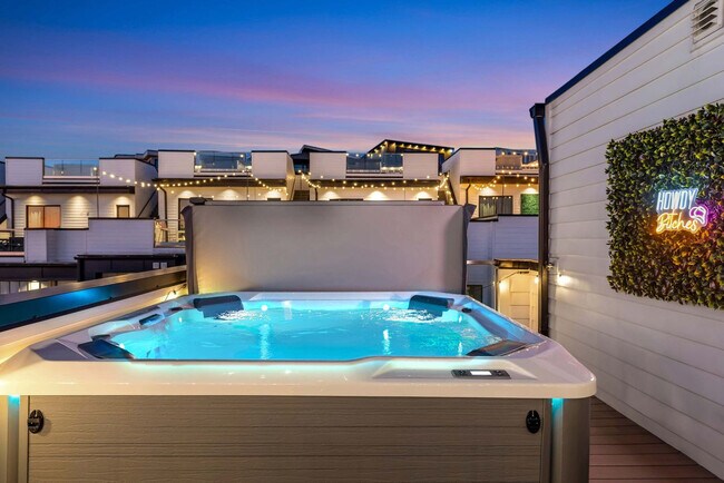 Building Photo - 1313 Baptist World Center Dr