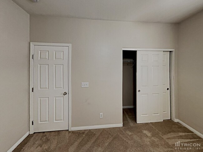 Building Photo - 6220 Canada Goose St