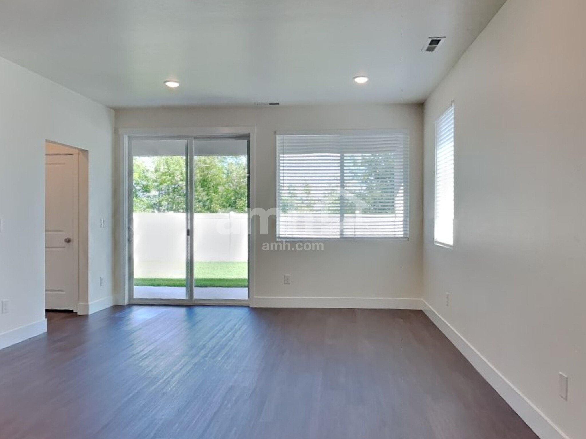 Building Photo - 1400 N Alderleaf Ave