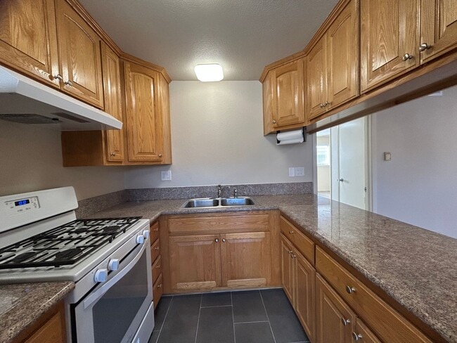 Building Photo - 4172 Del Amo Blvd