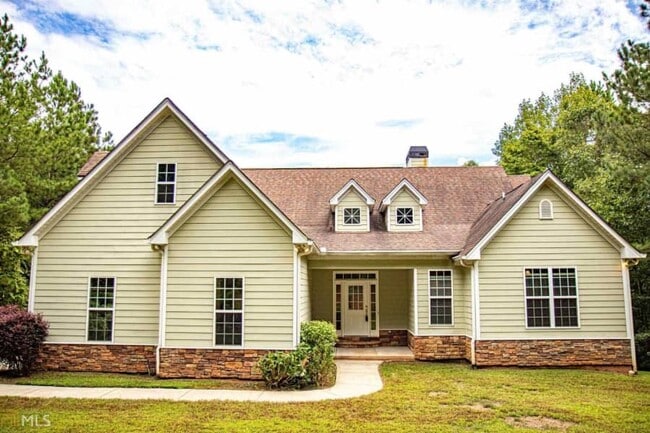 Building Photo - 168 Hamlin Rd