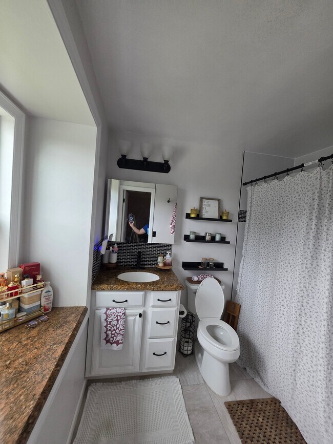 Building Photo - 5980 Woodwind Ct