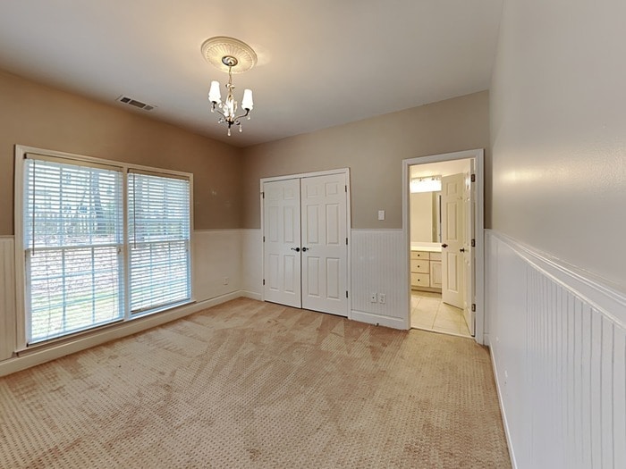 Building Photo - 1350 Lamont Cir